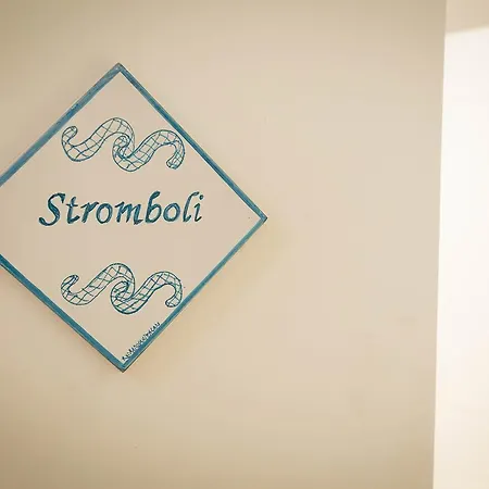 Sciabika - Edificio Eolie * Castellammare del Golfo