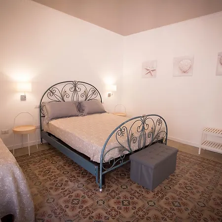 Sciabika - Edificio Eolie Apartman *