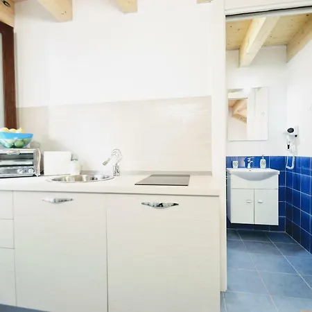 Sciabika - Edificio Eolie Apartman