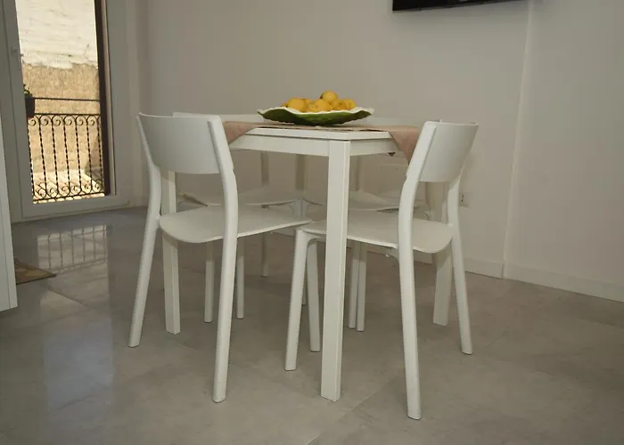 Sciabika - Edificio Eolie * カステッランマーレ・デル・ゴルフォ