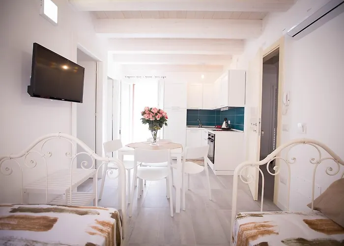 Sciabika - Edificio Eolie アパート カステッランマーレ・デル・ゴルフォ