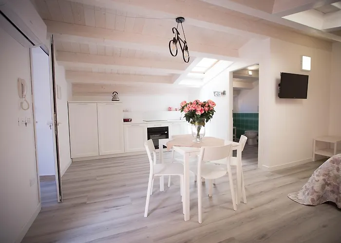 Sciabika - Edificio Eolie カステッランマーレ・デル・ゴルフォ