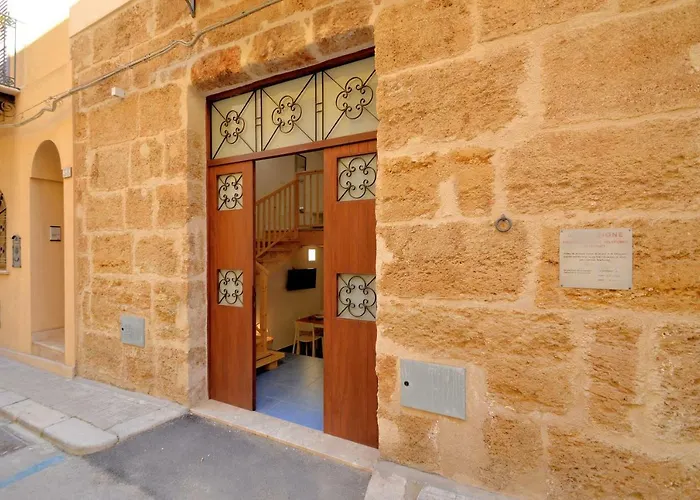 Sciabika - Edificio Eolie * カステッランマーレ・デル・ゴルフォ