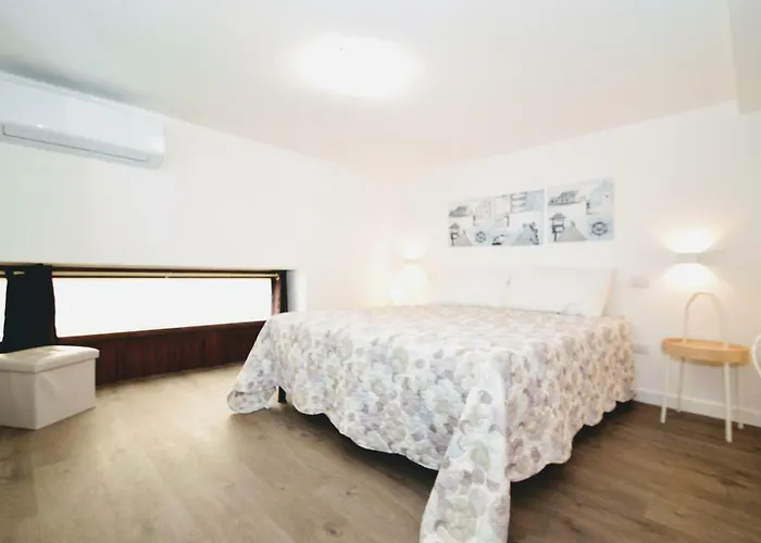 Sciabika - Edificio Eolie アパート カステッランマーレ・デル・ゴルフォ